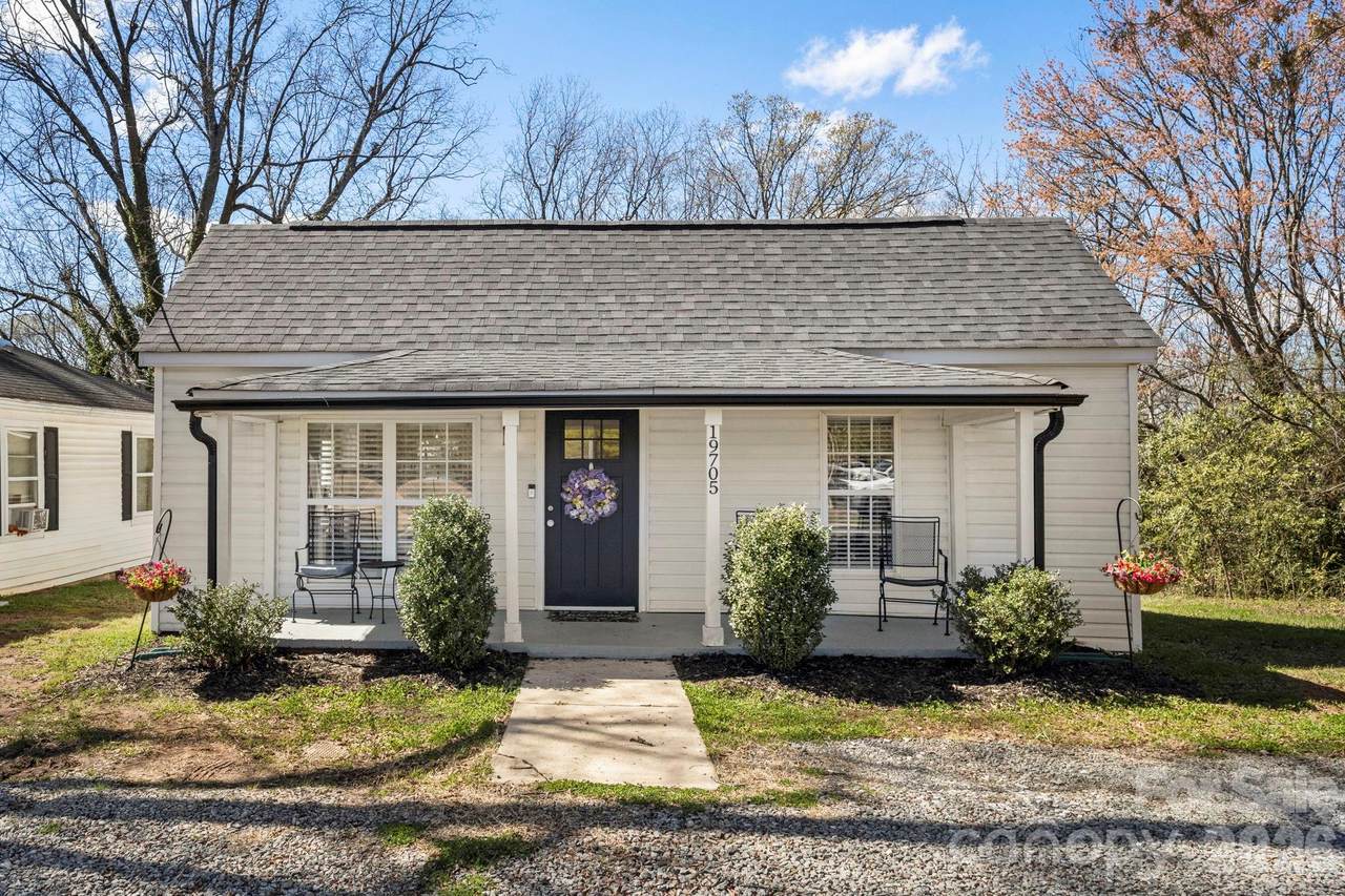 19705 Ferry Street - Photo 1
