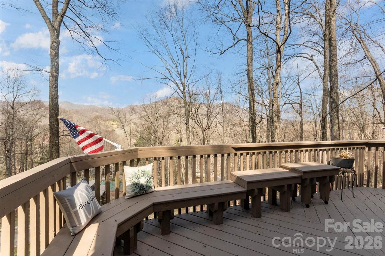 46 Hummingbird Drive - Photo 1