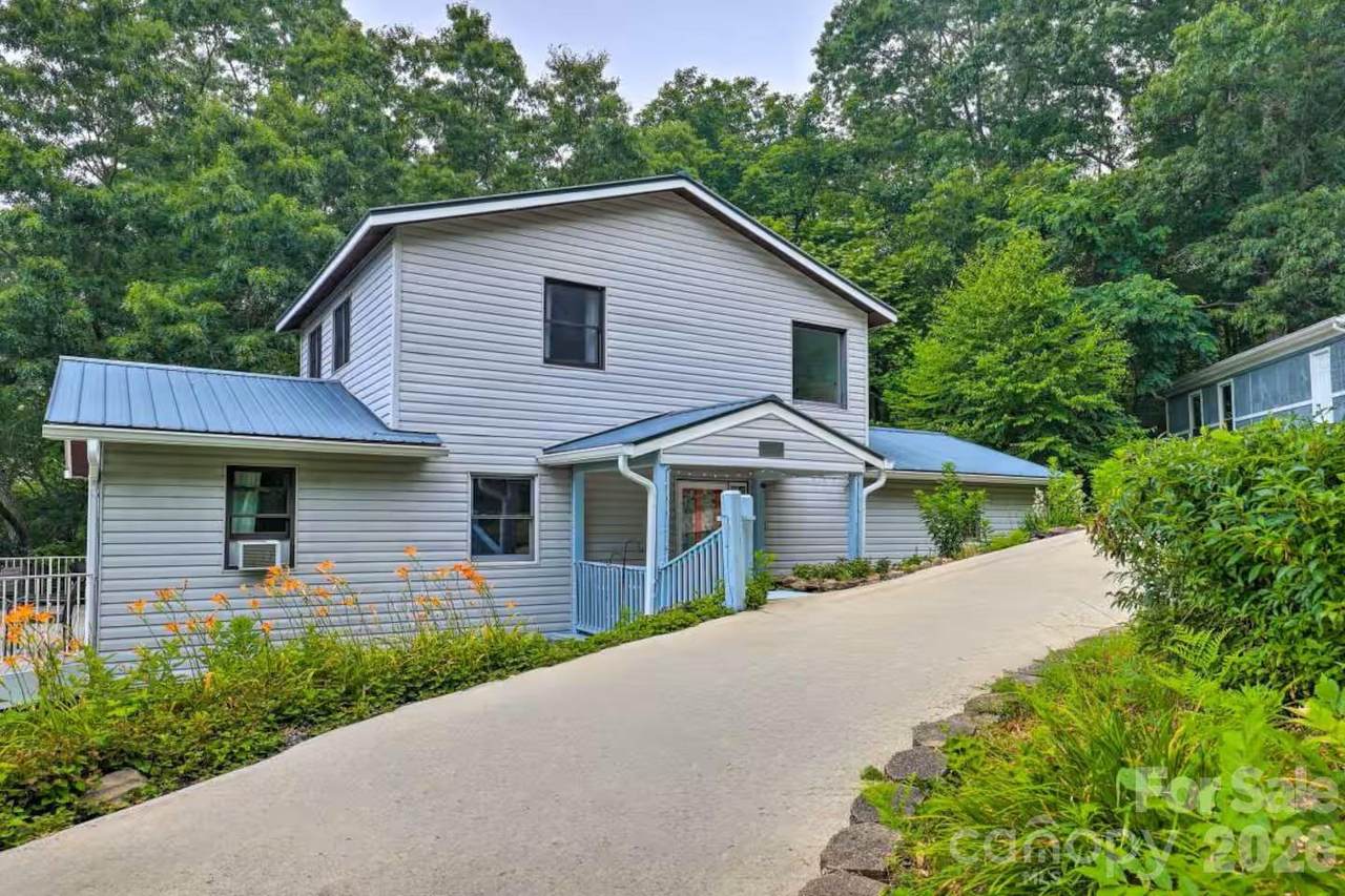 553 Deep Gap Road - Photo 1