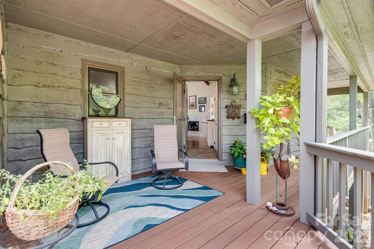 133 Club House Drive - Photo 1