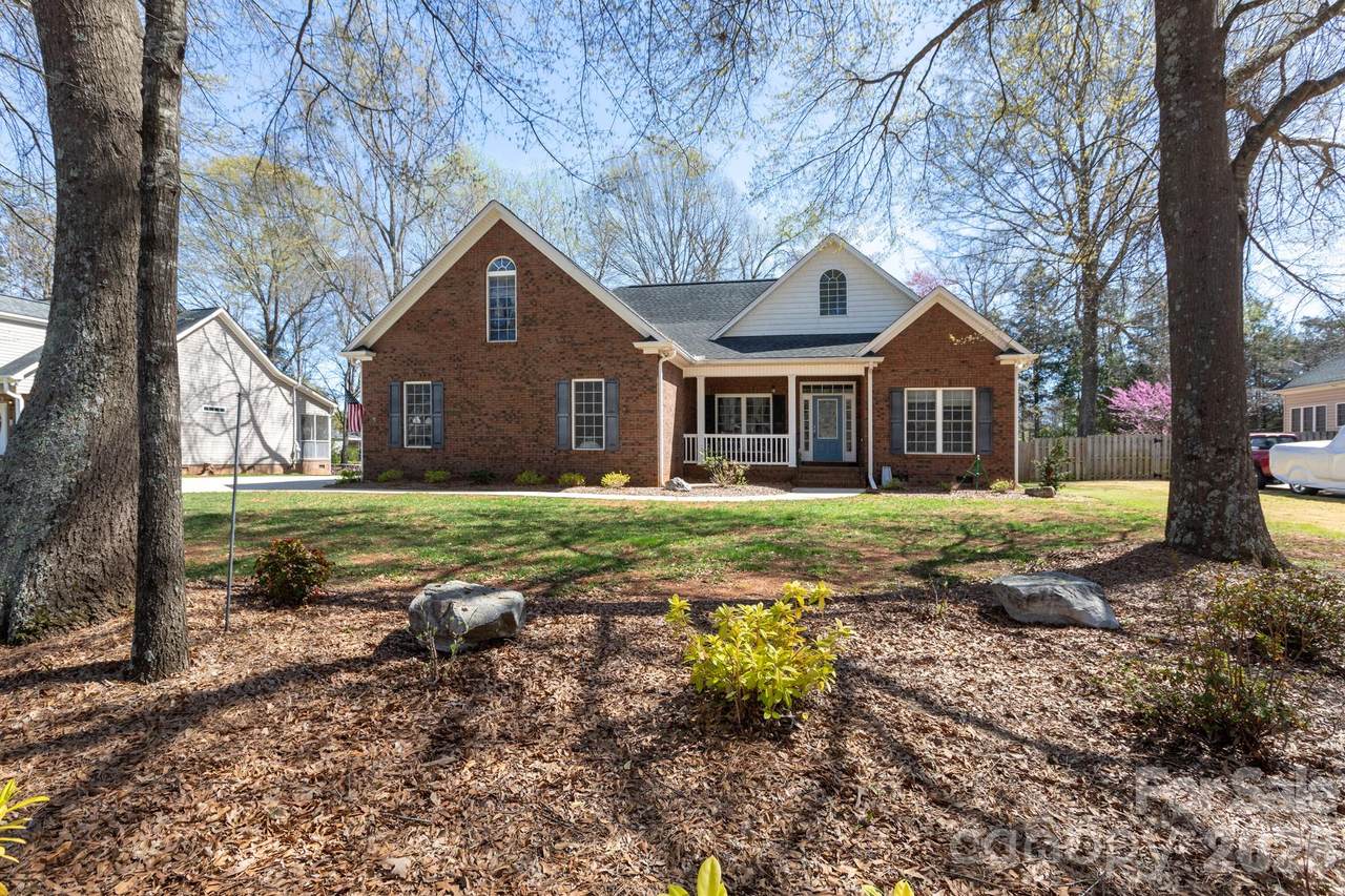 1525 Garrett Landen Drive - Photo 1