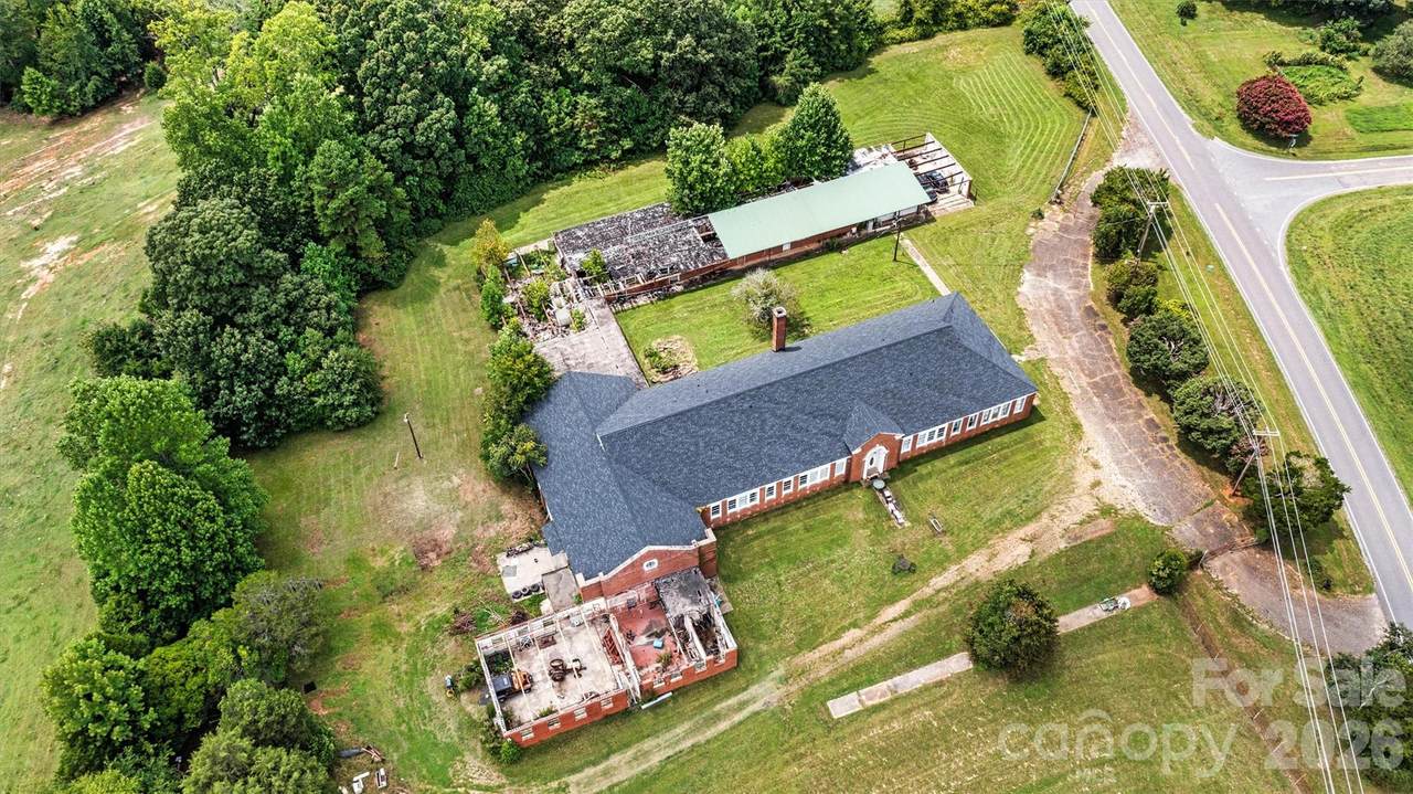 1318 Ostwalt Amity Road - Photo 1