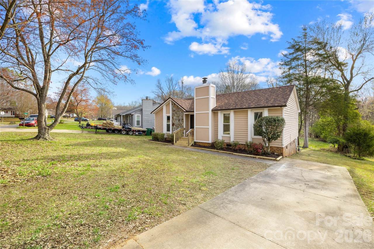 8122 Strawberry Point Drive - Photo 1