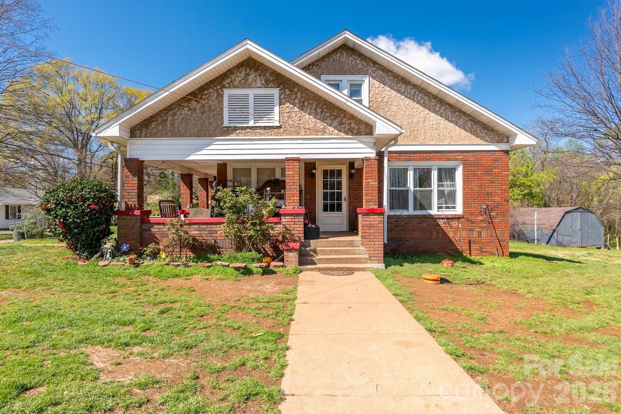 218 28th Street - Photo 1