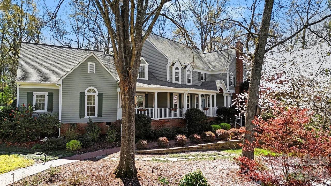 3301 Foxridge Road - Photo 1