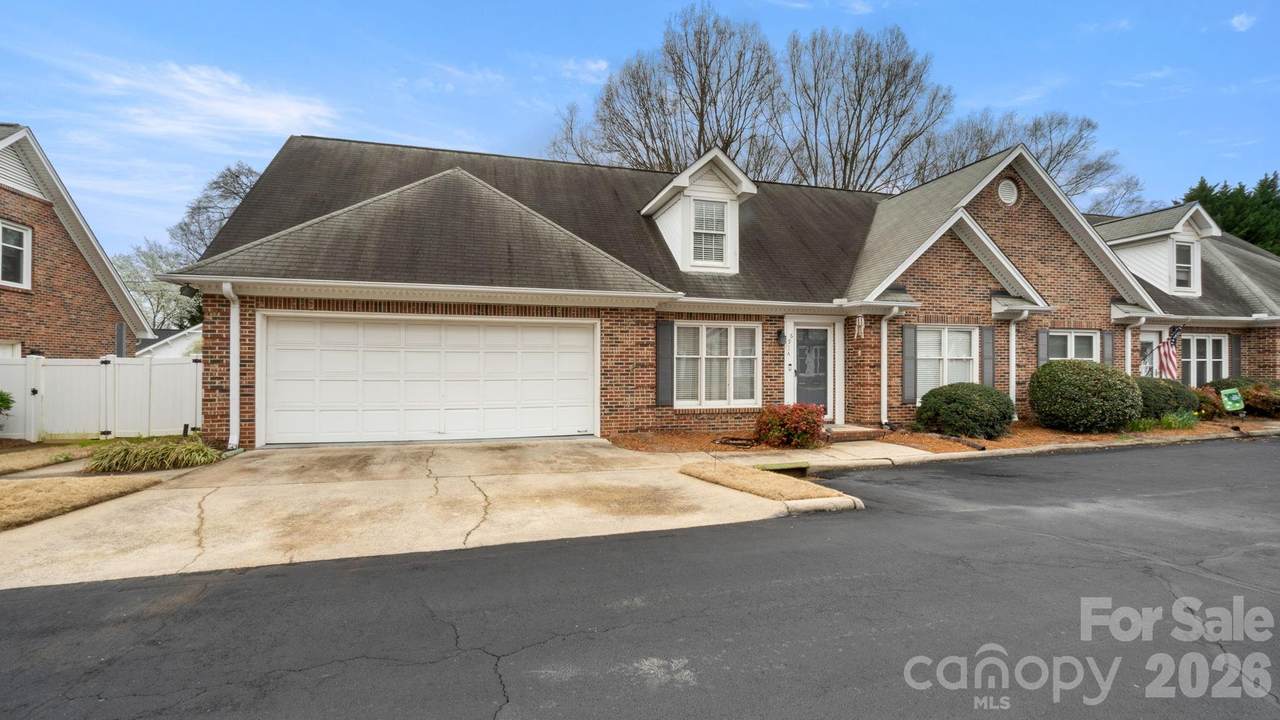691 Carlton Drive - Photo 1