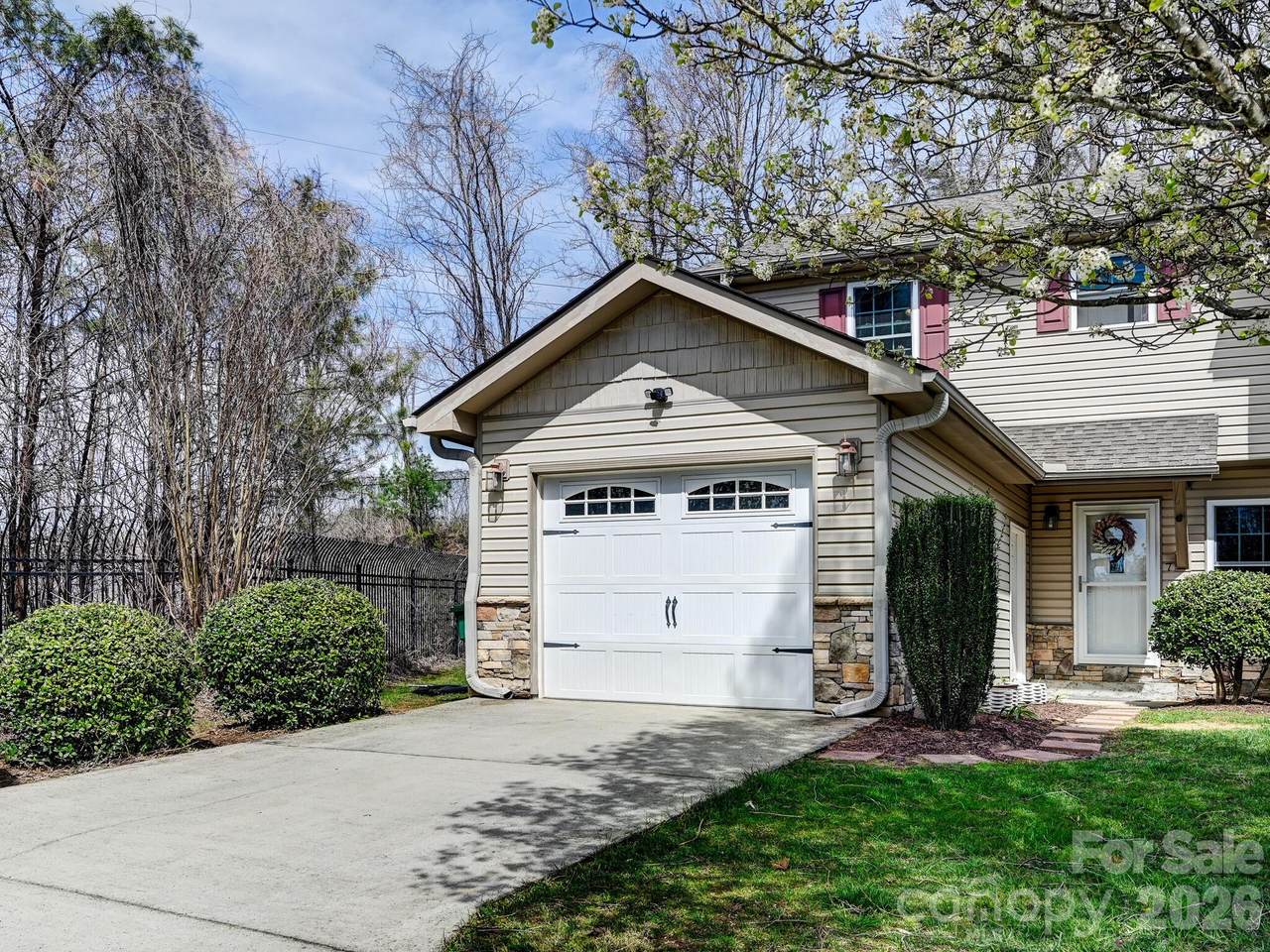 7 Mahogany Road - Photo 1