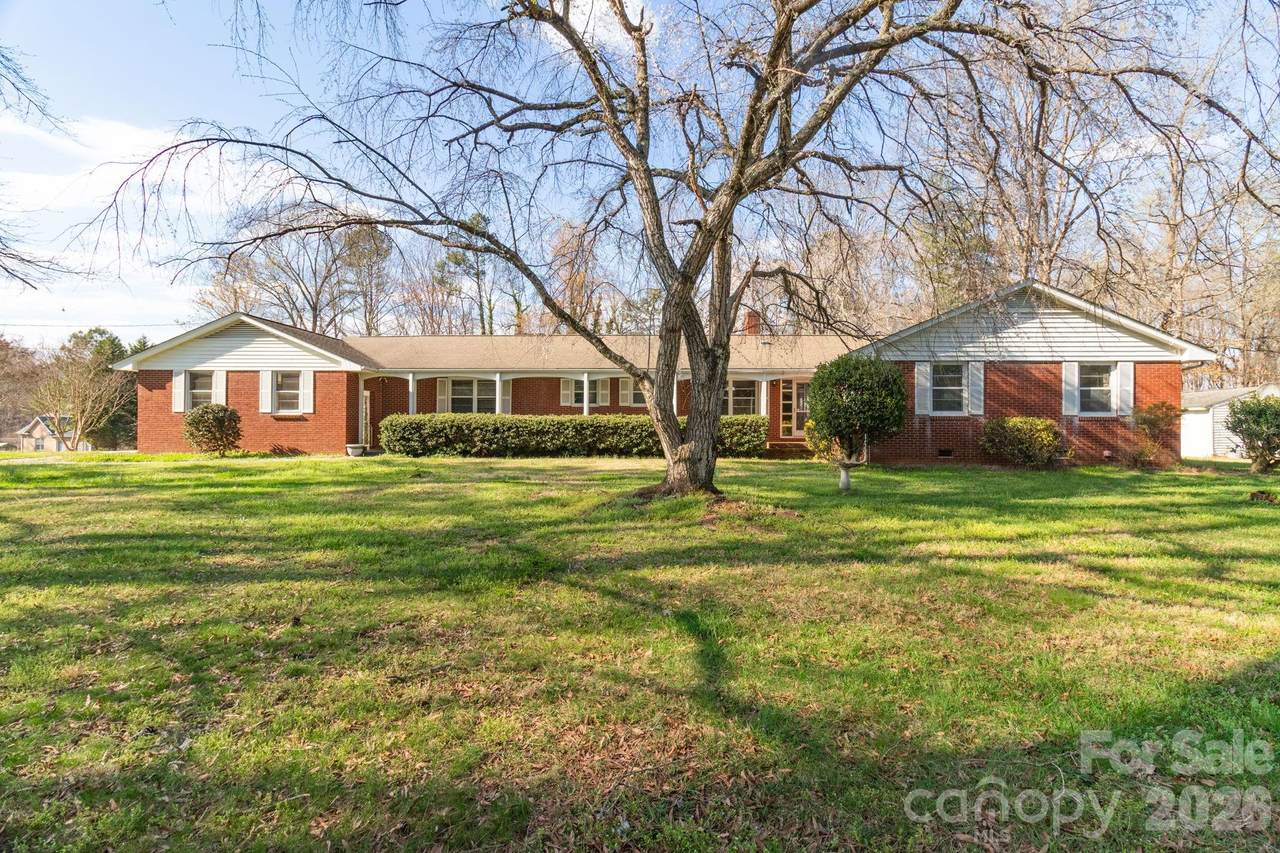875 Bonanza Drive - Photo 1