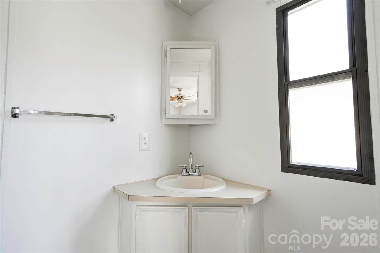 https://bt-photos.global.ssl.fastly.net/cmls/1280_boomver_1_4357982-1.jpg