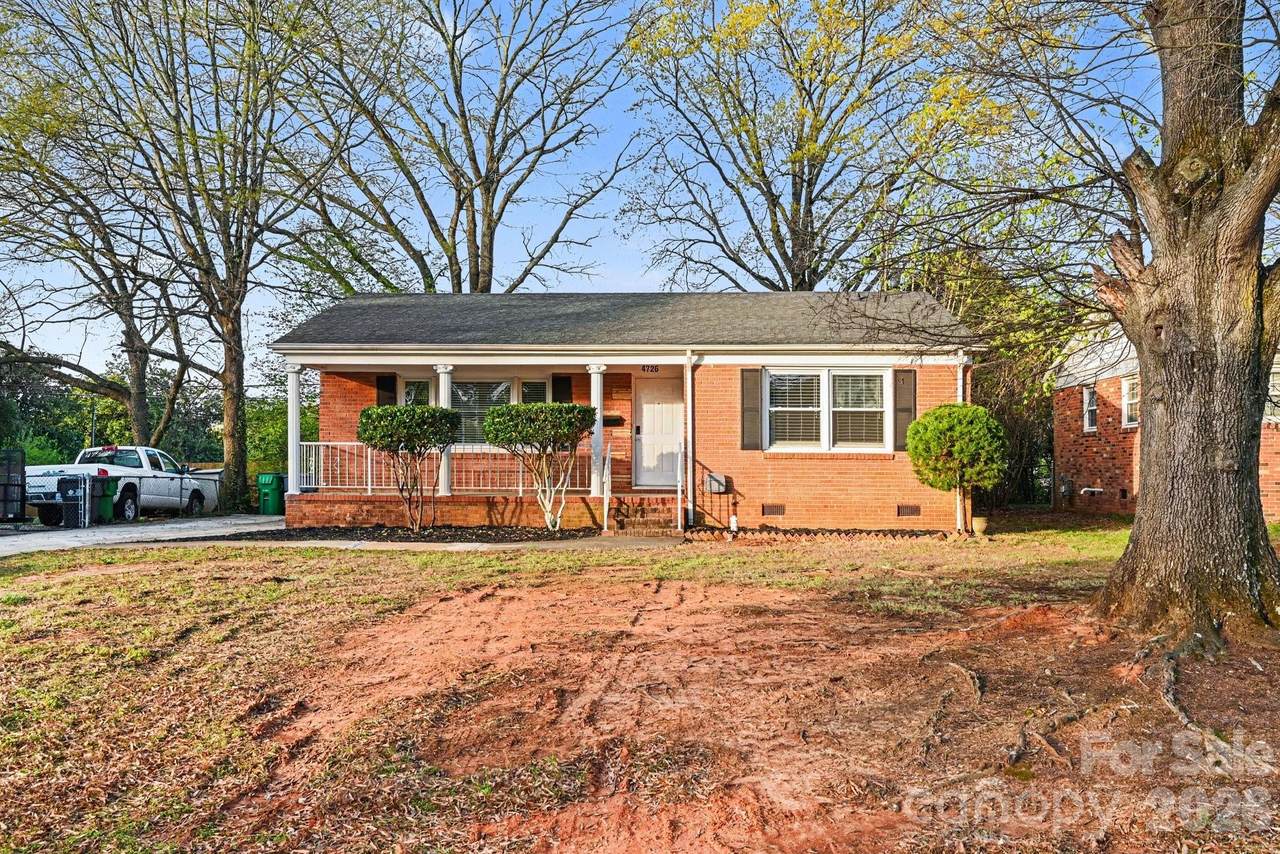 4726 Holbrook Drive - Photo 1