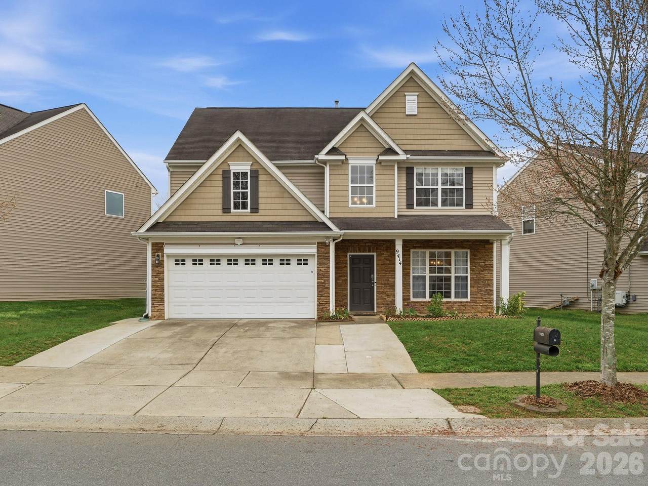 9414 Macquarie Lane - Photo 1