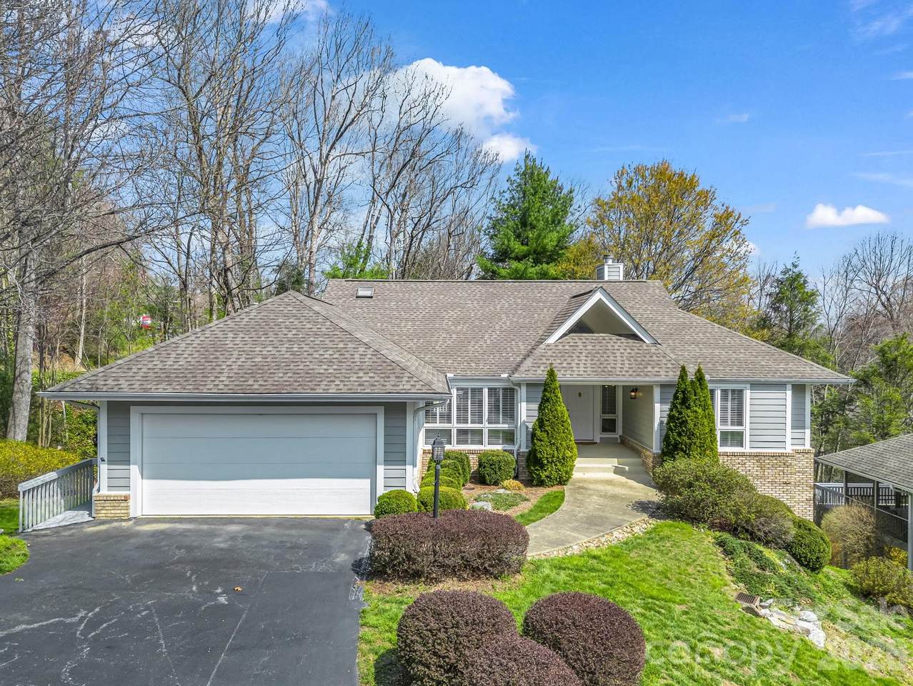 111 Broadmoor Drive - Photo 1