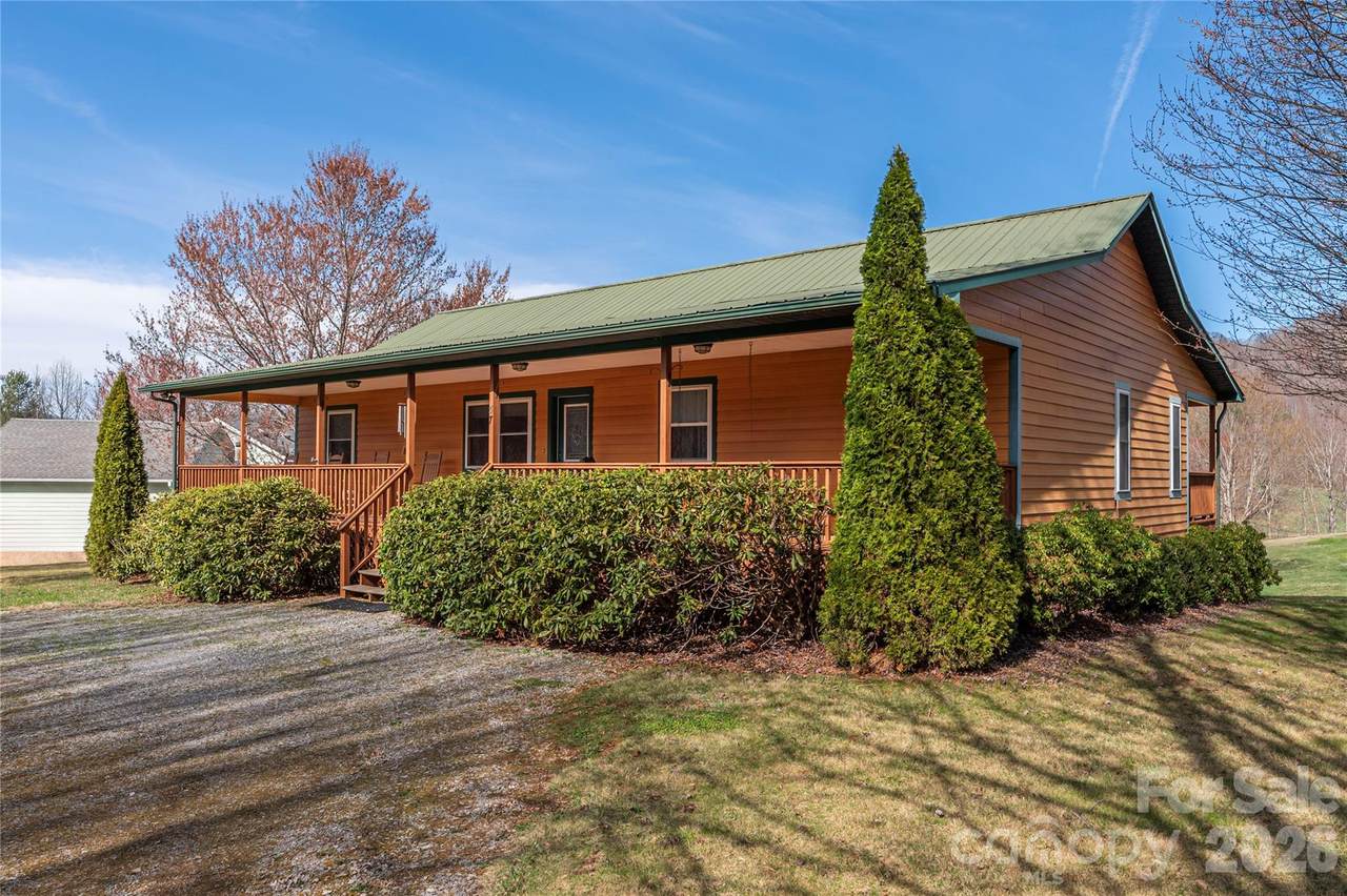 57 Gloria Way - Photo 1