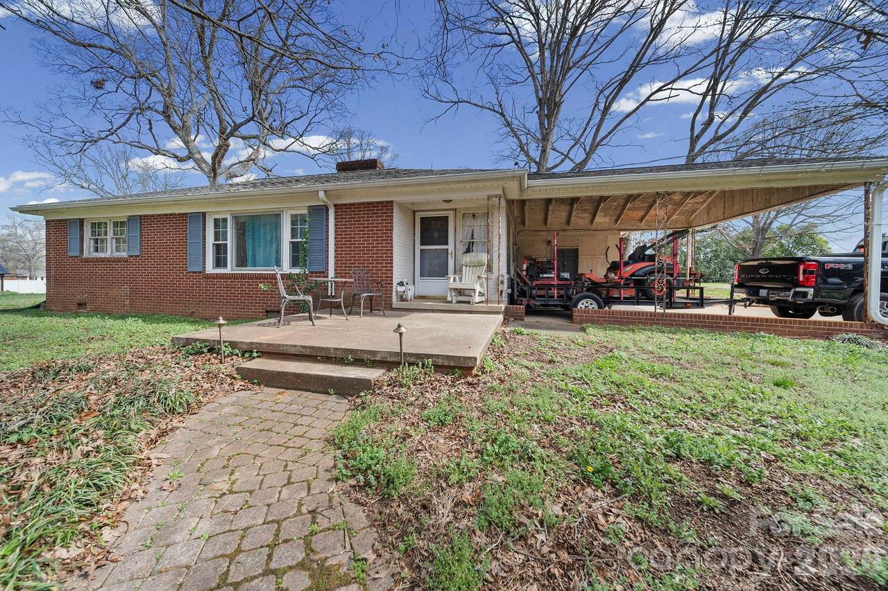 508 Washburn Switch Road - Photo 1