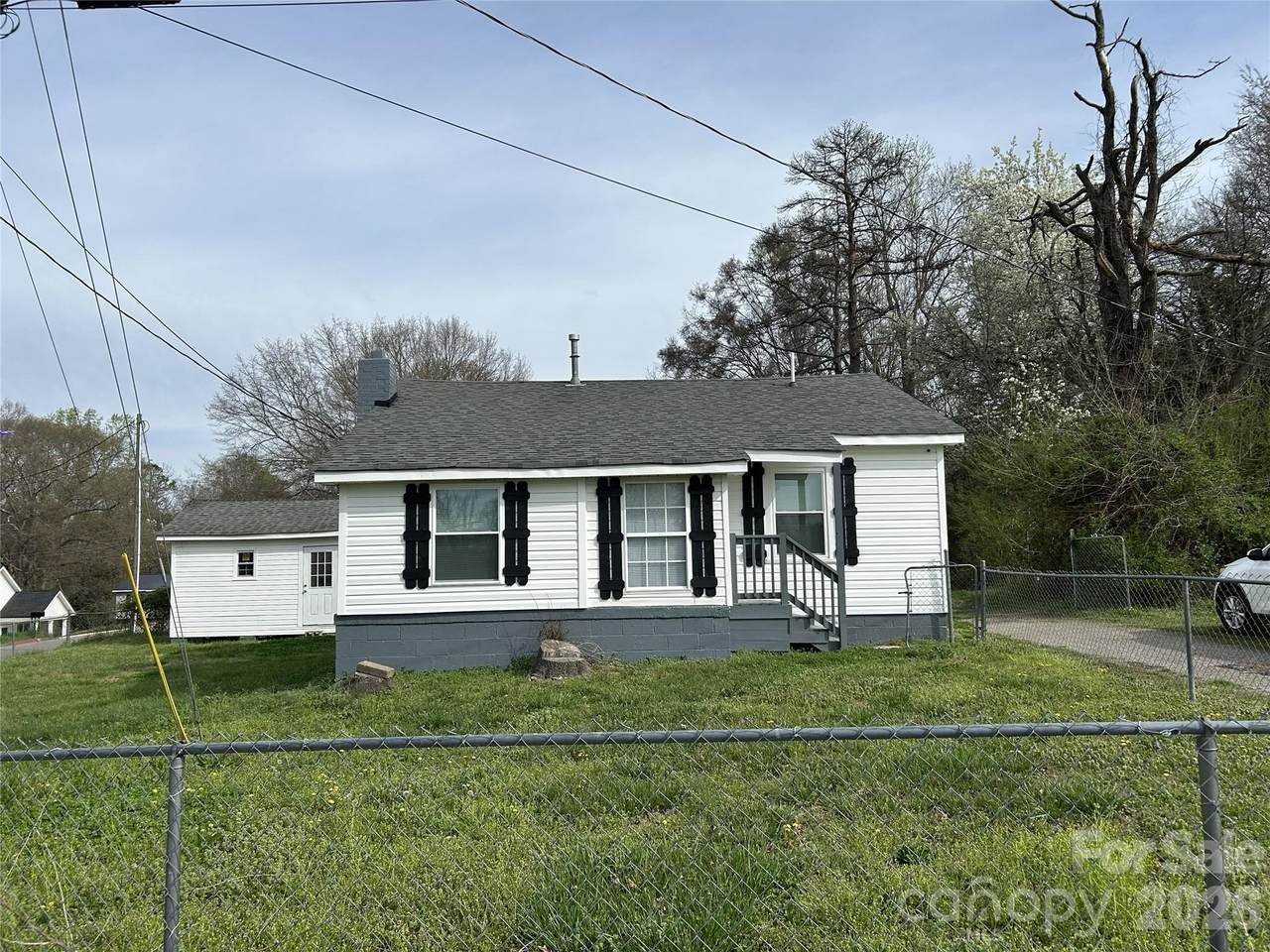 1716 Pope Avenue - Photo 1