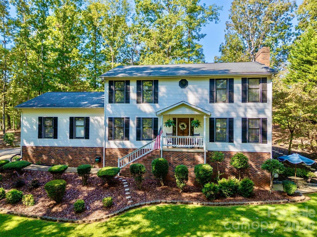 379 Moss Drive - Photo 1