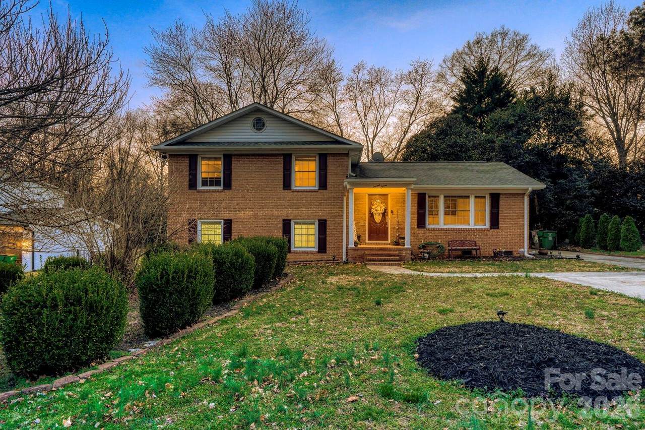 1315 Shady Bluff Drive - Photo 1