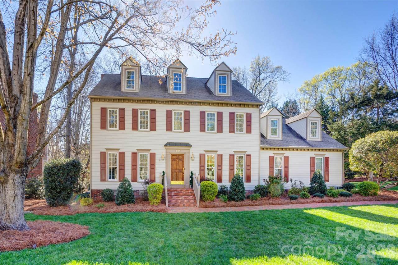 584 Sandringham Place - Photo 1