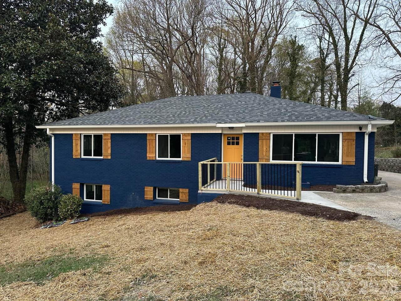 5000 Hoover Drive - Photo 1