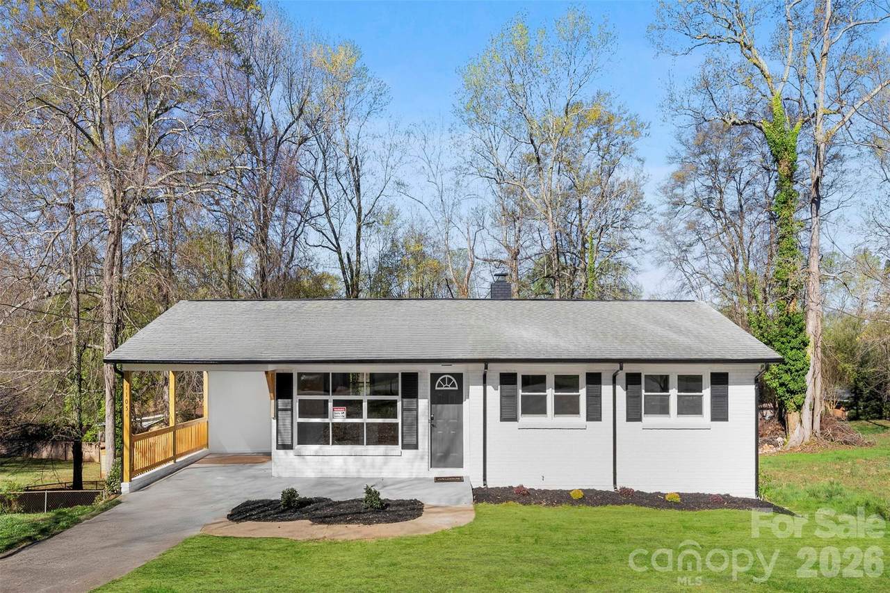1105 Stanton Drive - Photo 1