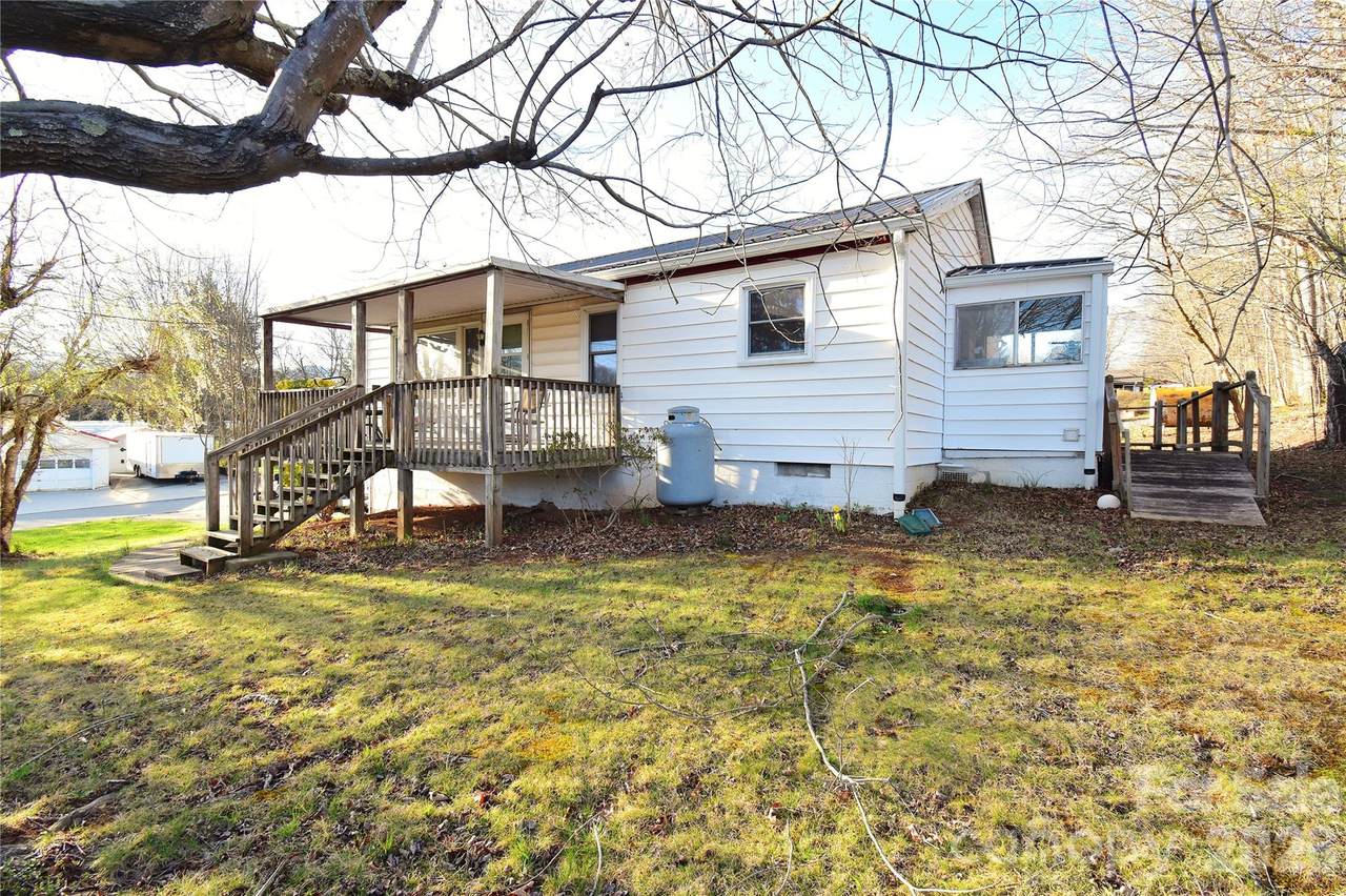 8 Donna Drive - Photo 1