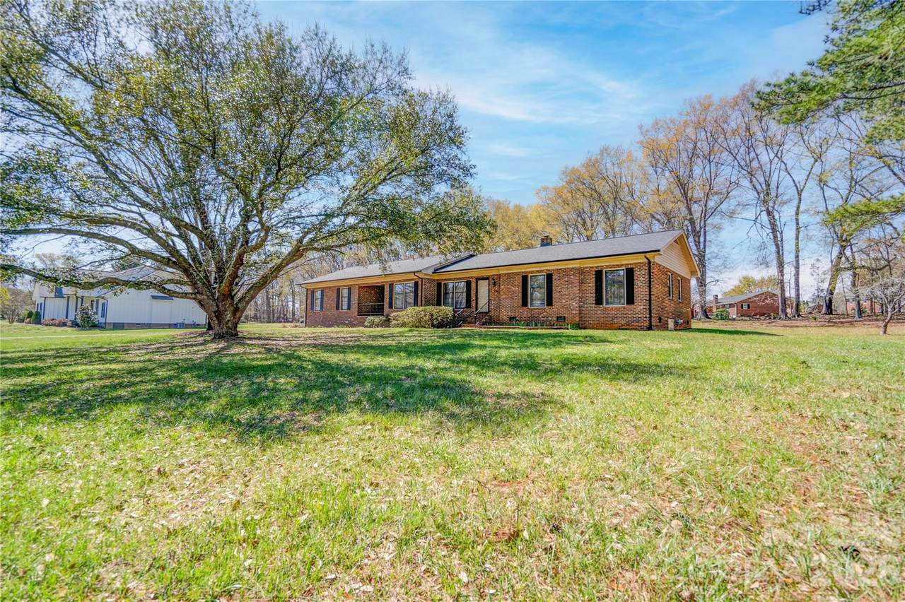 431 Main Street - Photo 1