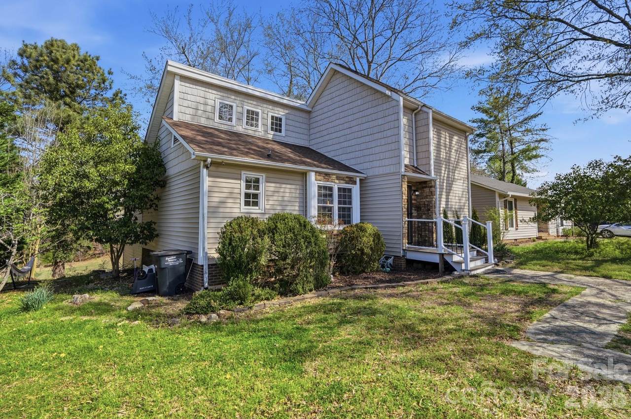 6046 Windjammer Drive - Photo 1
