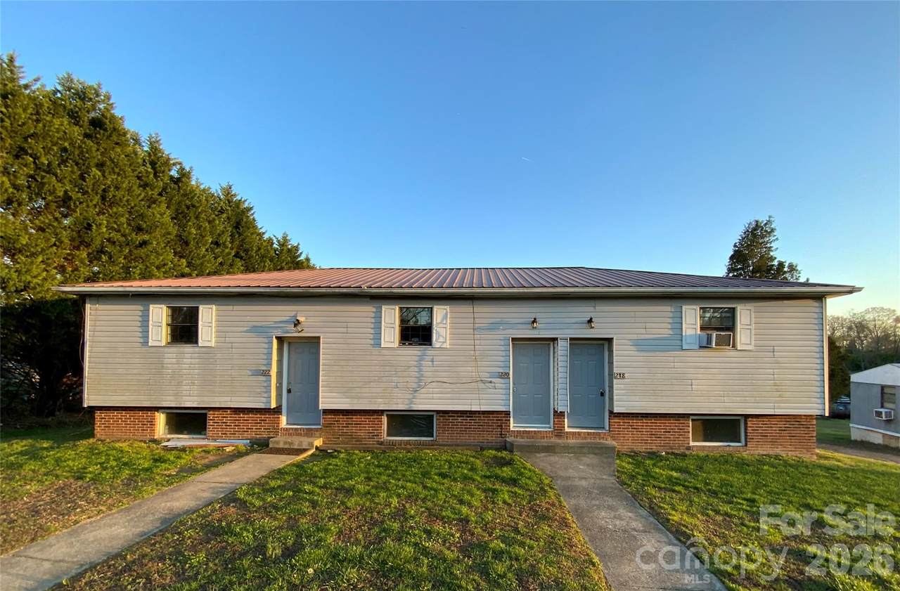 218 Lovelace Road - Photo 1