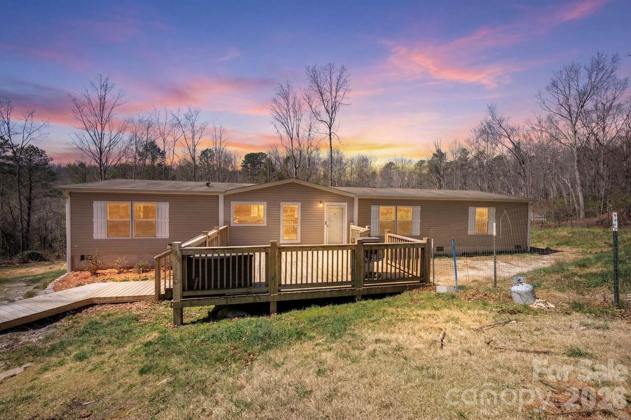 1064 Deer Chase Circle - Photo 1