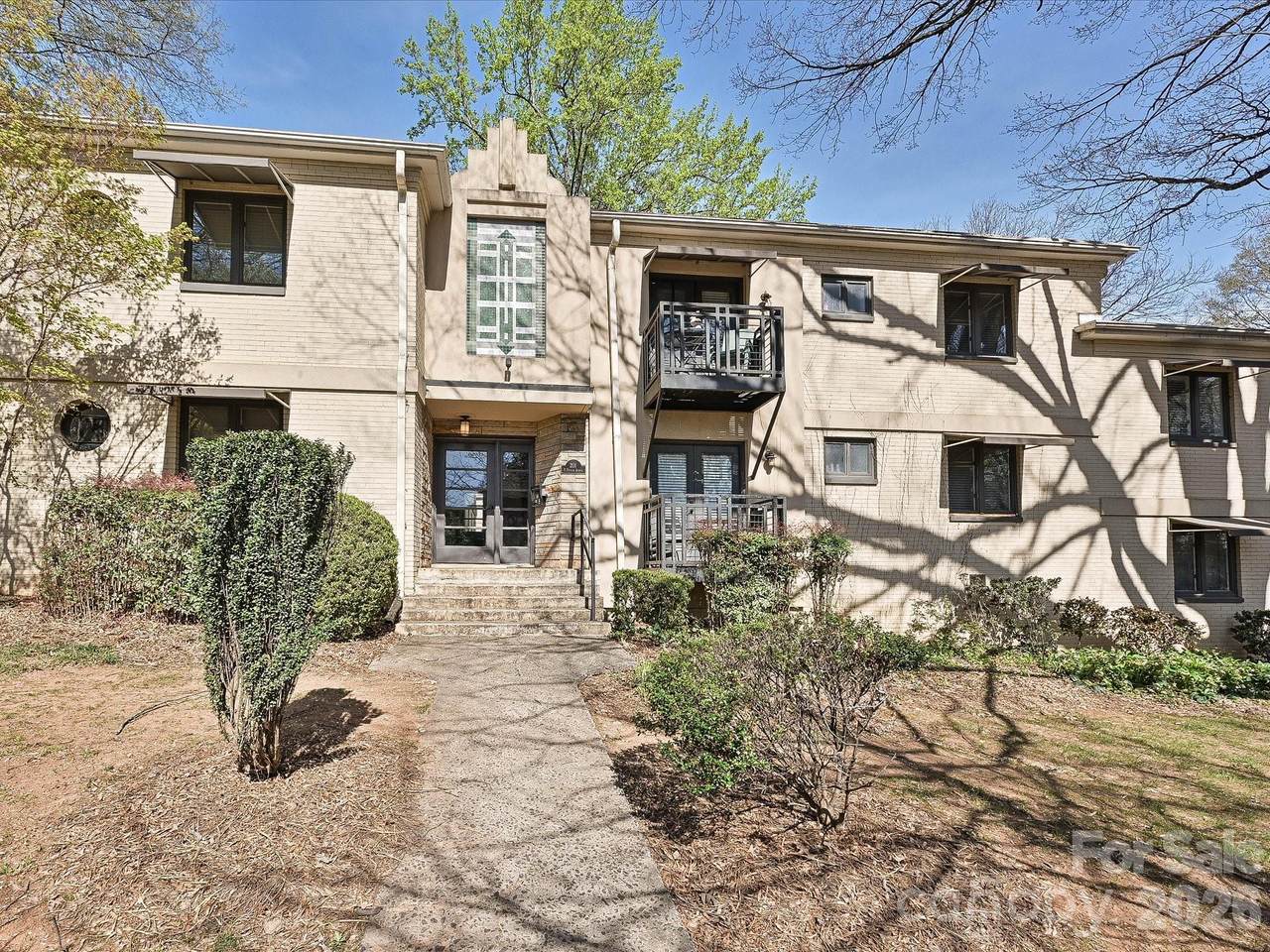 201 Dotger Avenue - Photo 1