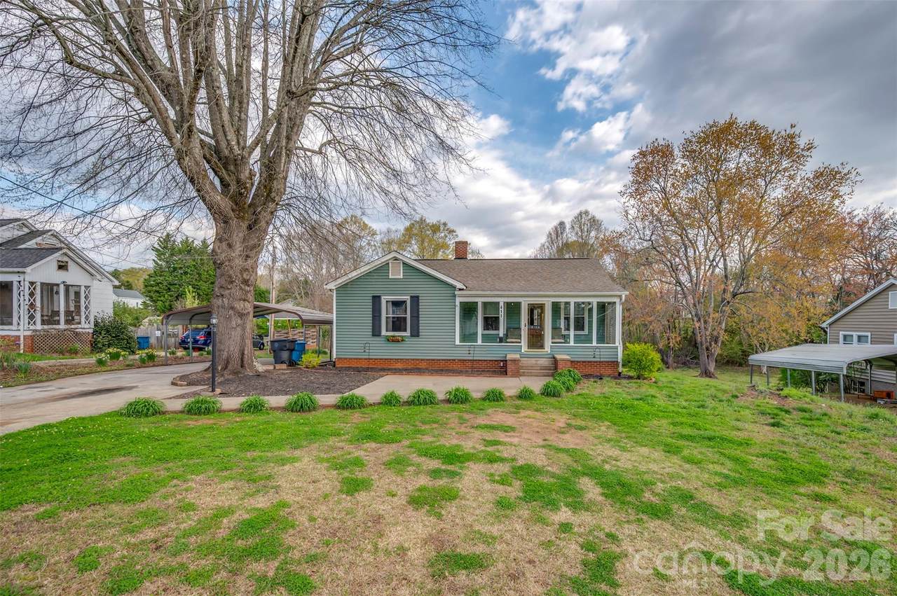 411 Arlington Street - Photo 1