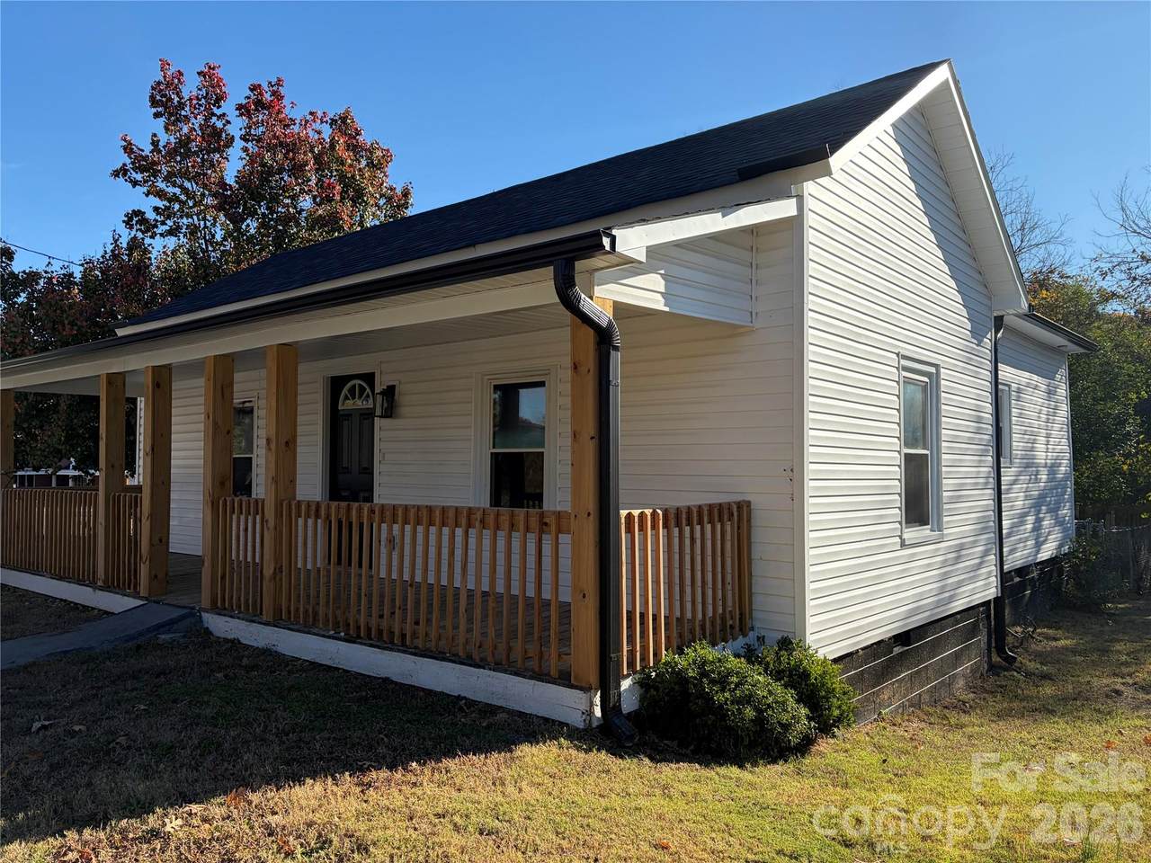 304 Jones Avenue - Photo 1