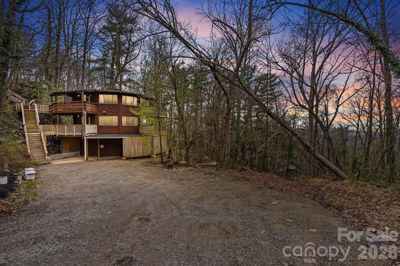 355 Sunset Drive - Photo 1