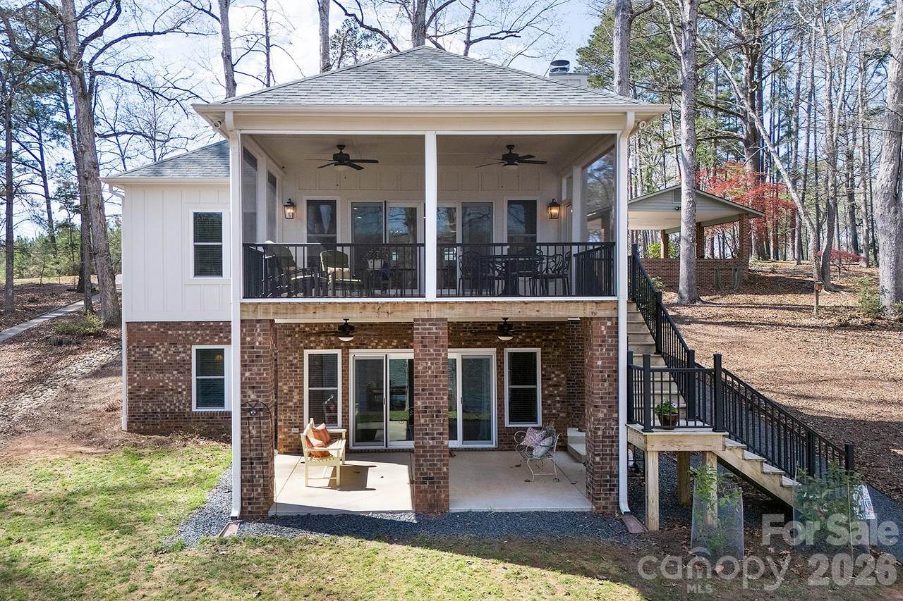 689 Emerald Shores Road - Photo 1