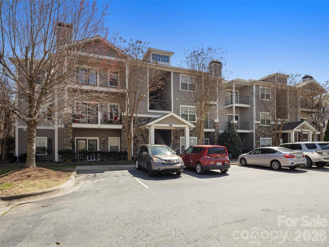 900 Vista Lake Drive - Photo 1