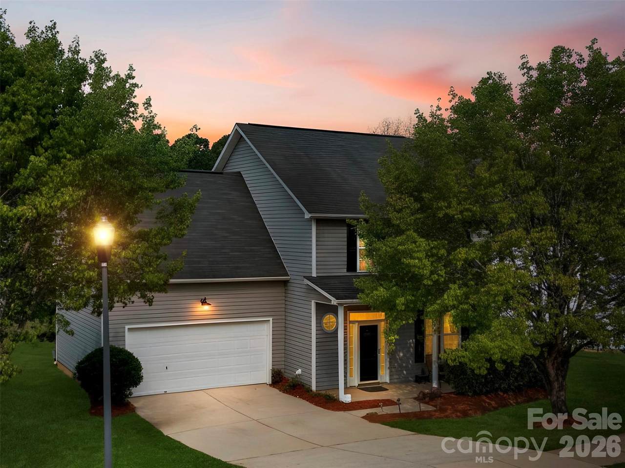 624 Cliffs Inn Circle - Photo 1