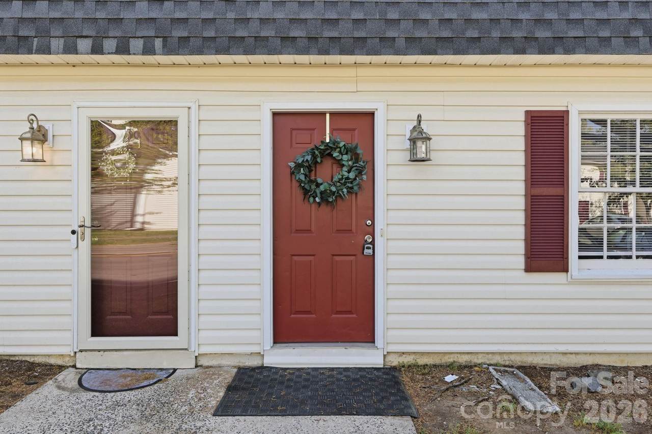 2220 Yorkhills Drive - Photo 1