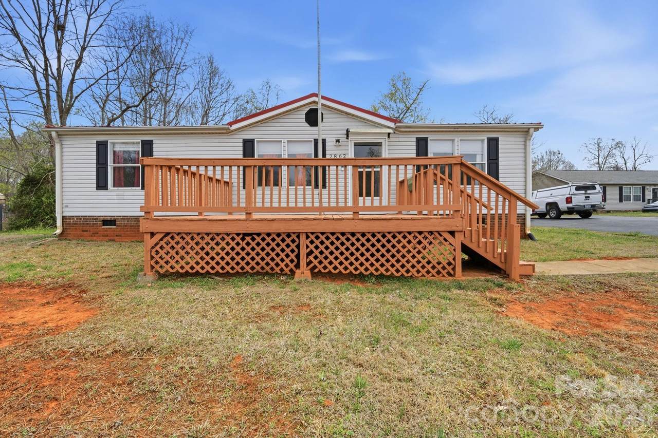 2862 Eagle Point Drive - Photo 1