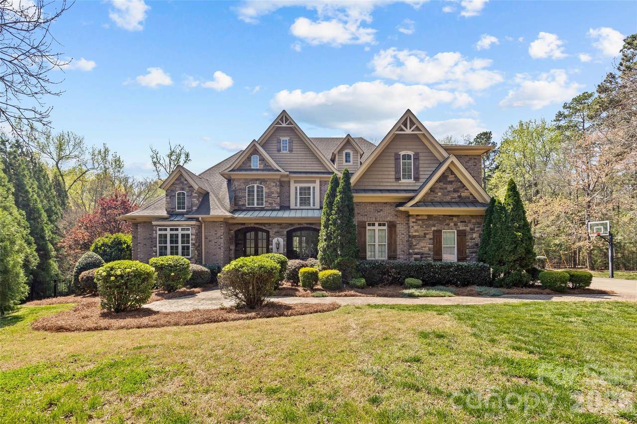 253 Old Post Road - Photo 1