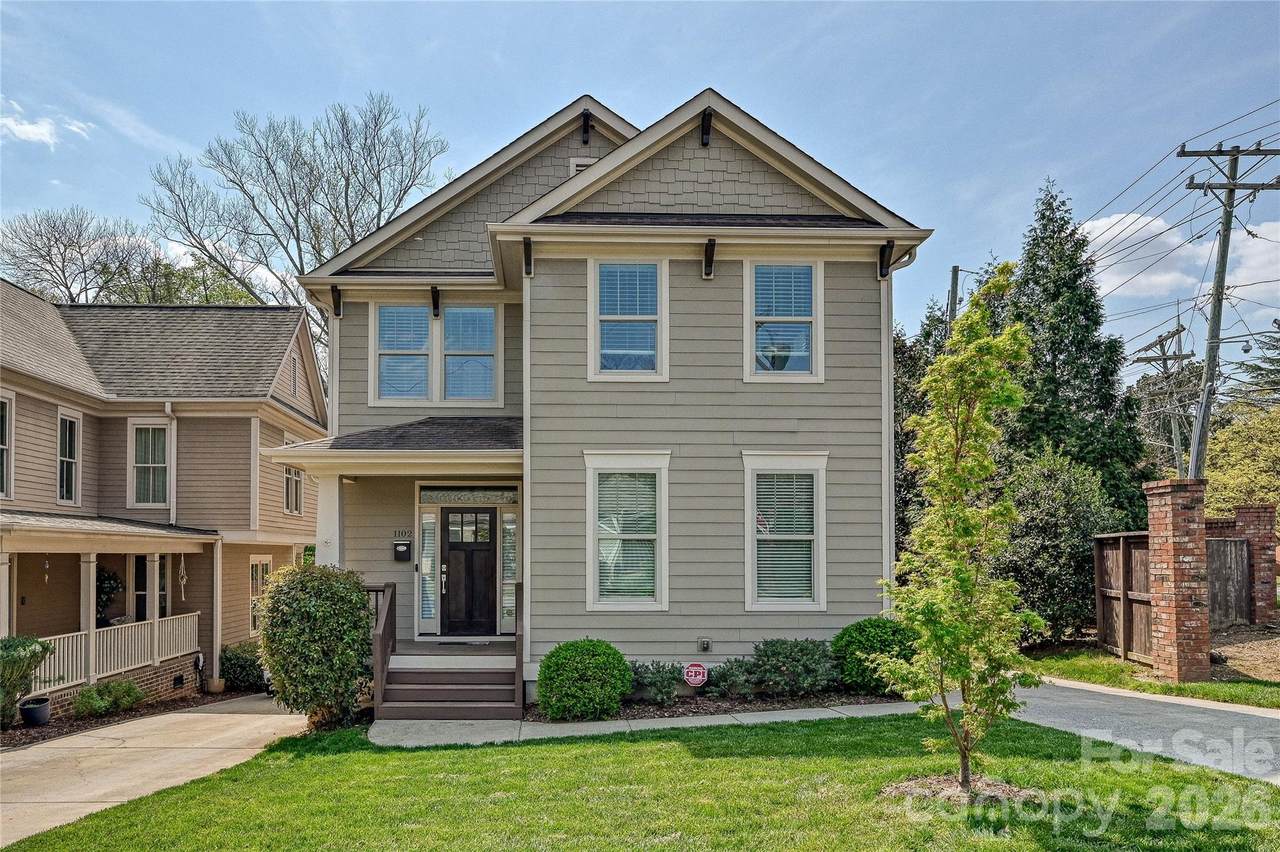 1102 Yale Place - Photo 1