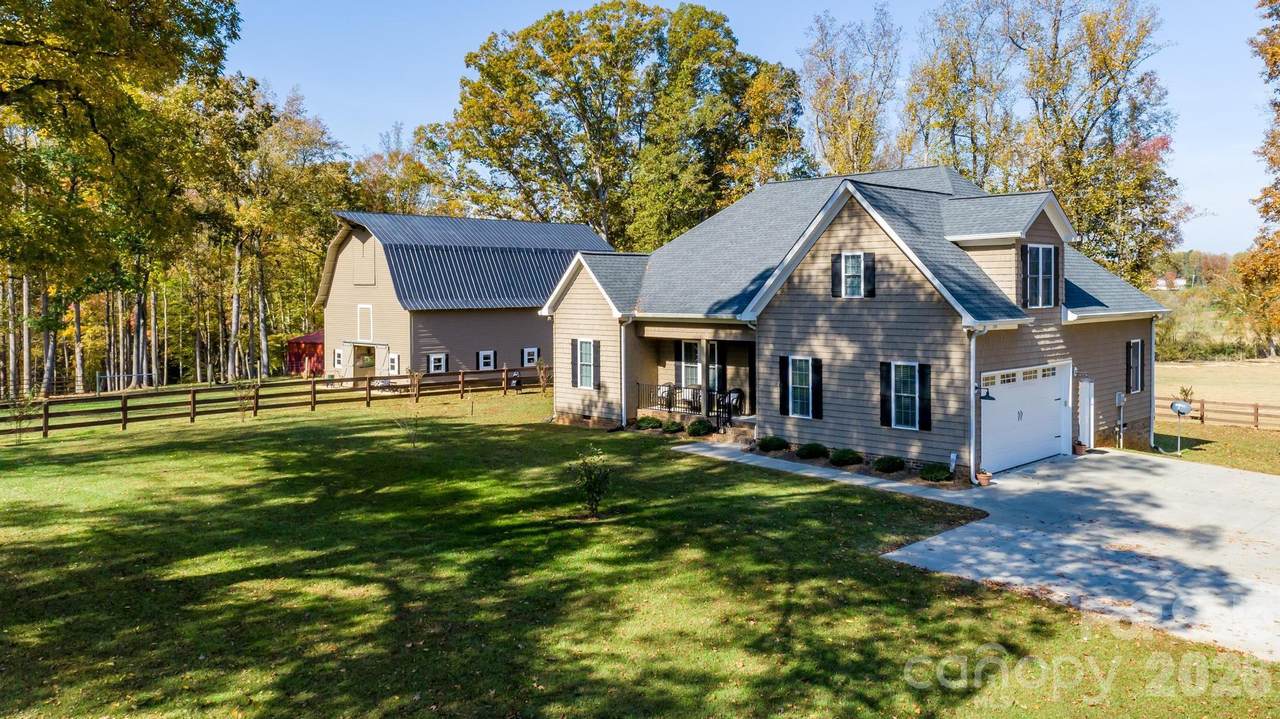 1579 Jennings Road - Photo 1
