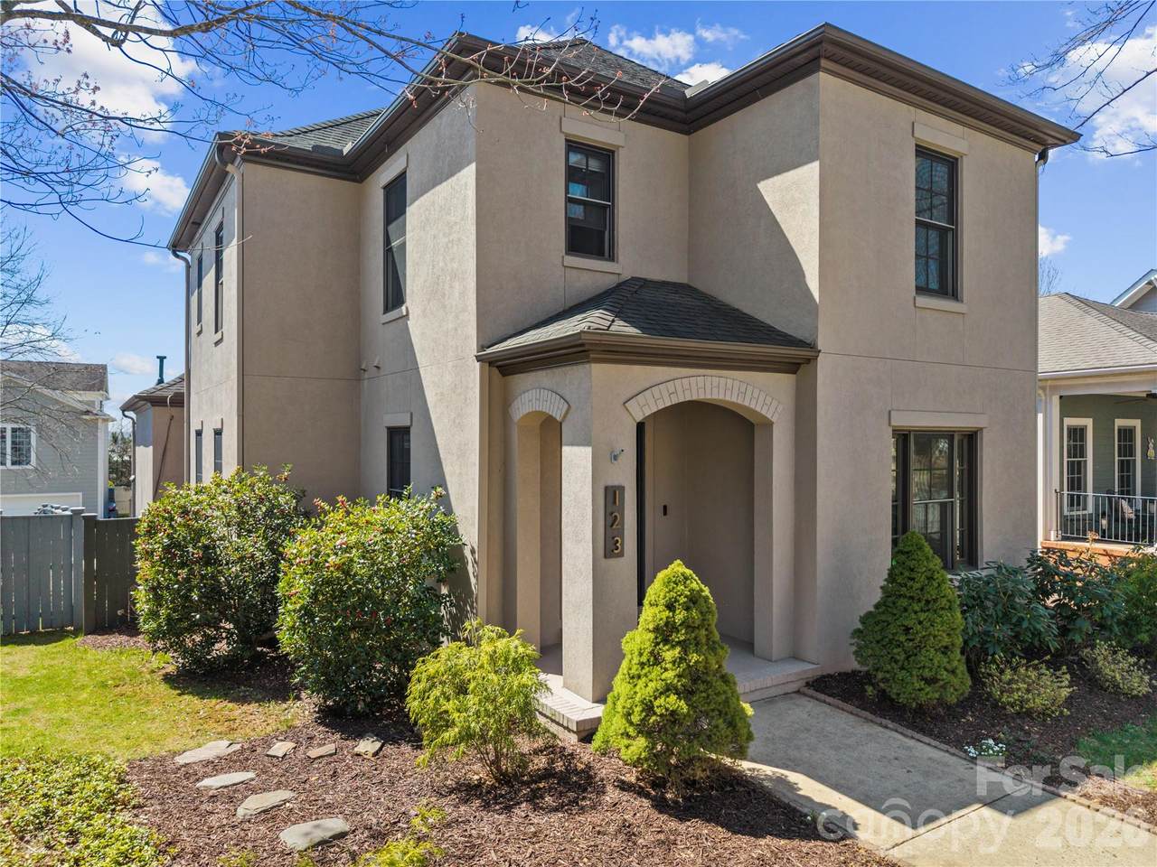 123 White Ash Drive - Photo 1