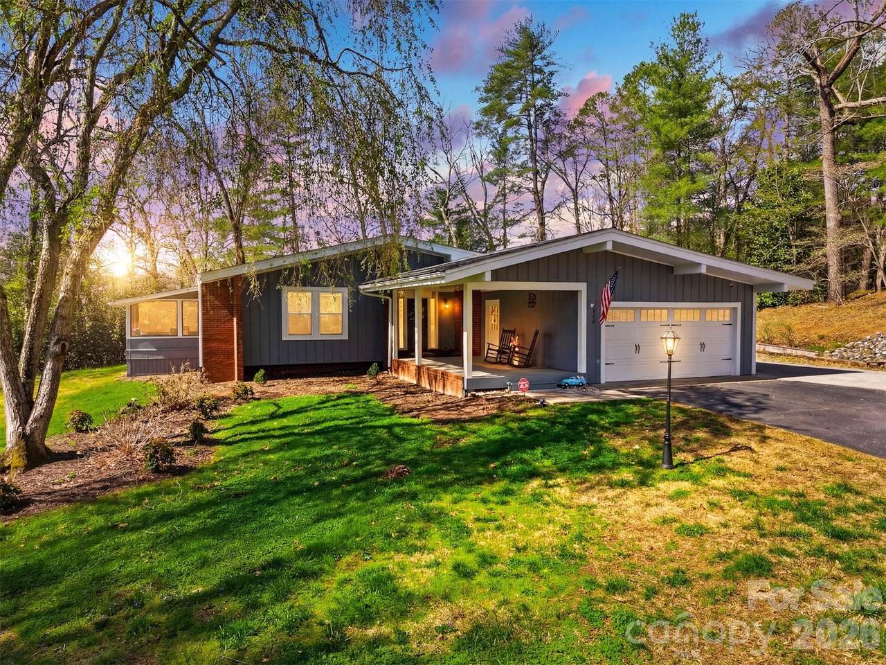 1300 Laurel Street - Photo 1