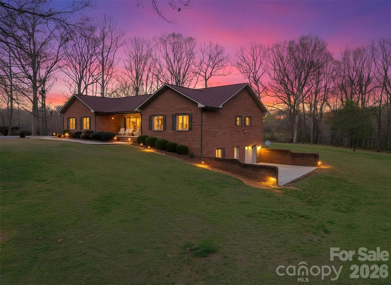 328 Davidson Court - Photo 1