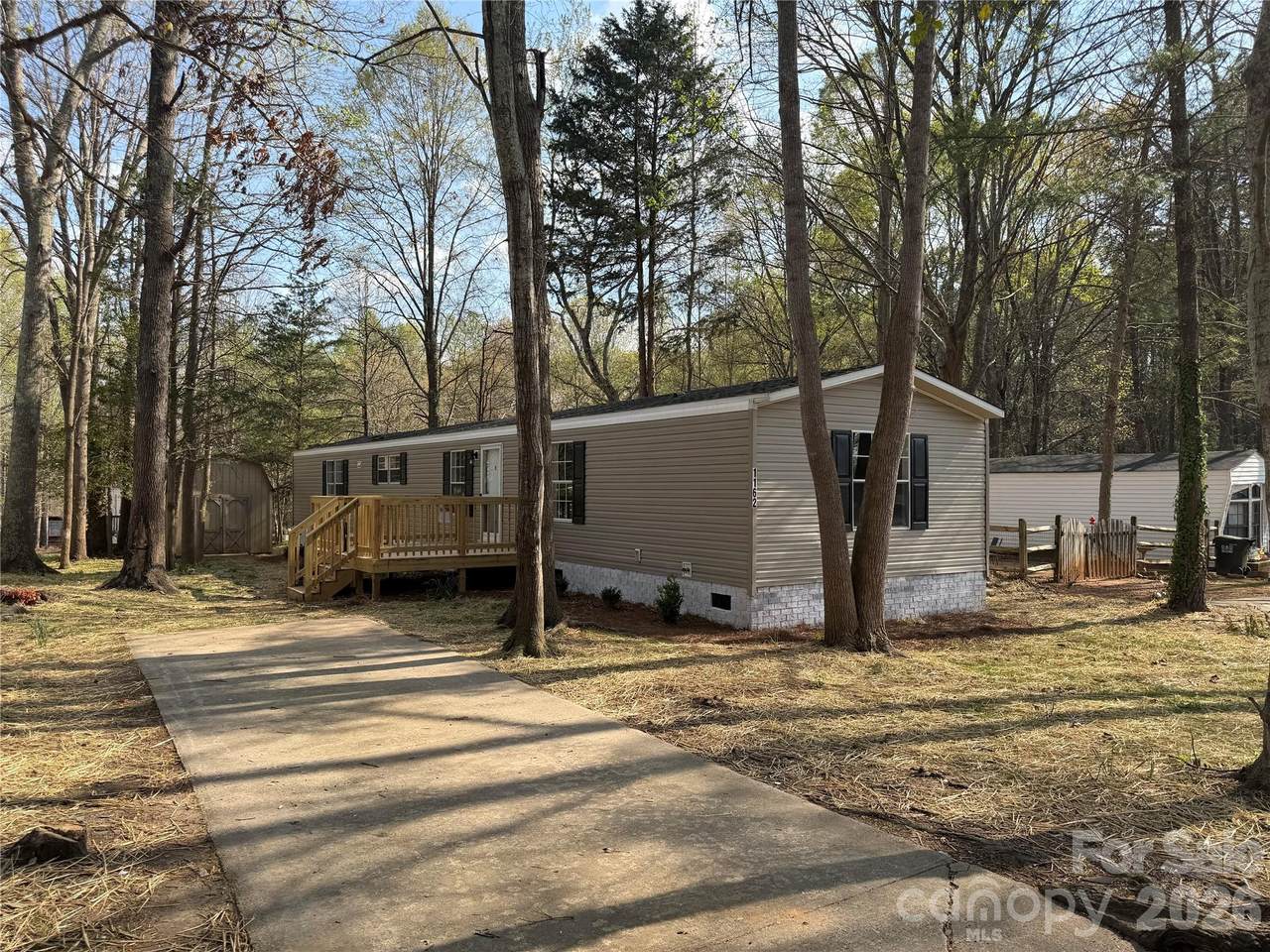 1162 State Line Road - Photo 1