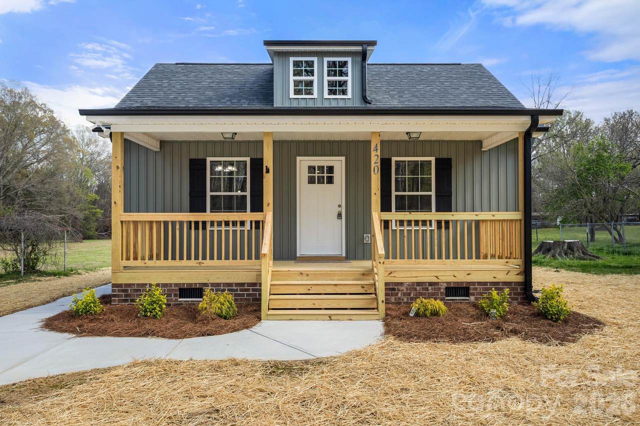 420 Charlotte Street - Photo 1