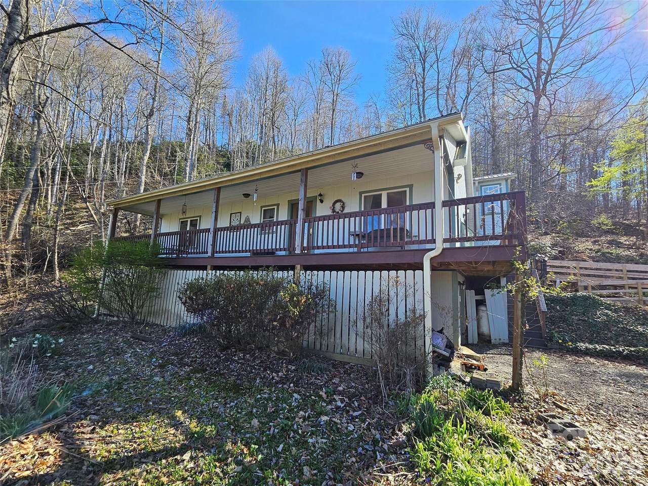 477 West Ridge Drive - Photo 1