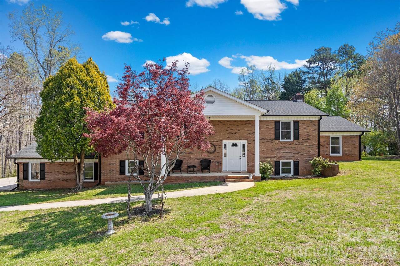 4206 Wimbledon Drive - Photo 1