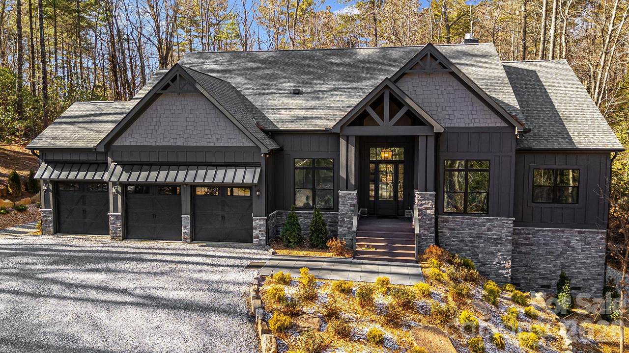 202 Lakeshore Drive - Photo 1