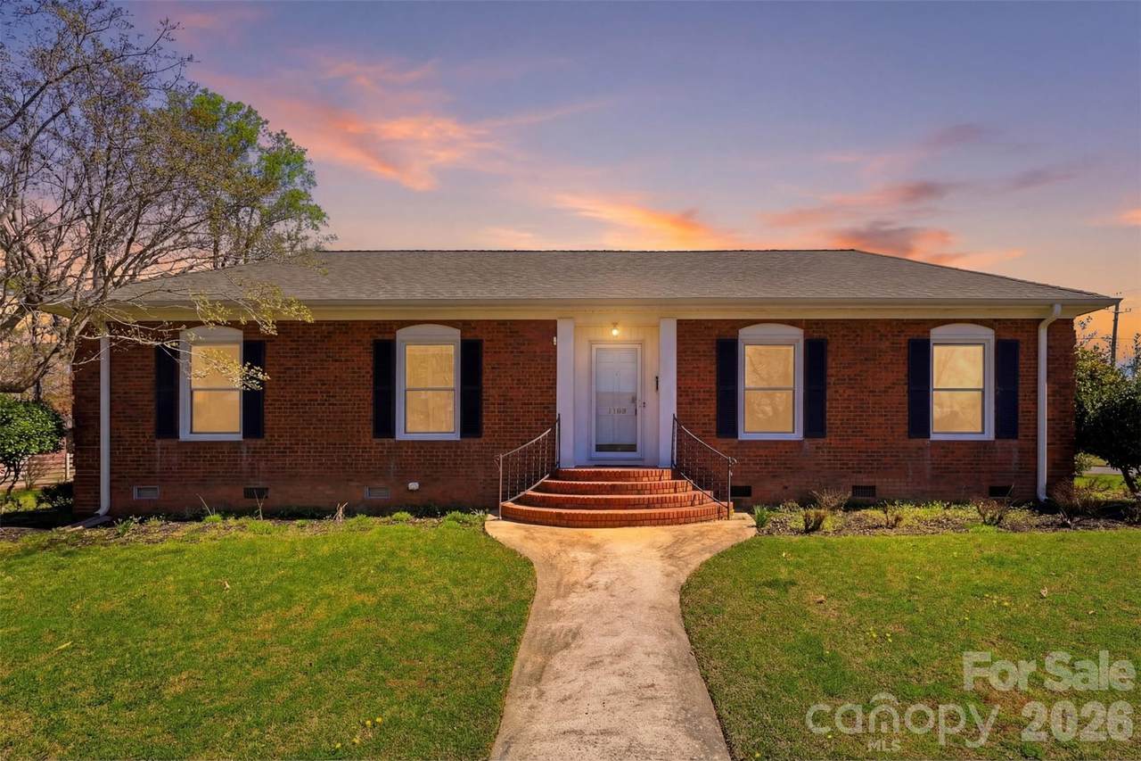 1280 Queensgate Street - Photo 1